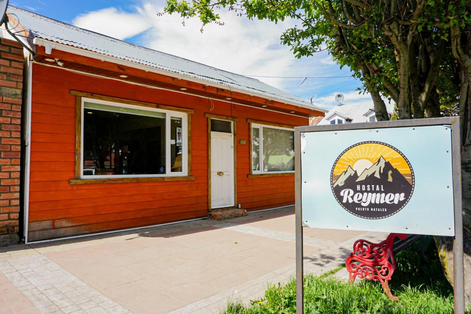 Hostal Reymer Patagonia Hotel Puerto Natales Exterior photo